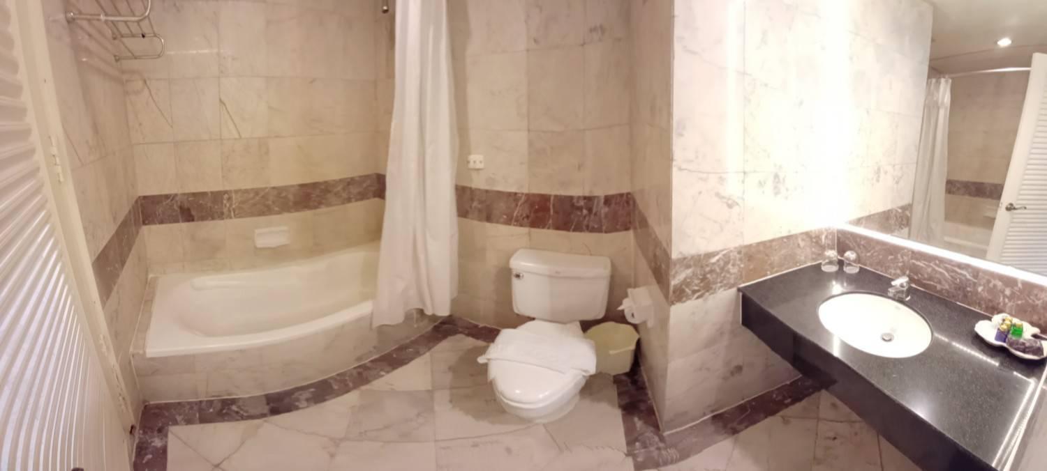 Adriatic Palace Hotel Патая Екстериор снимка