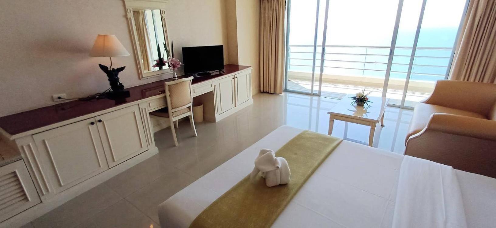 Adriatic Palace Hotel Патая Екстериор снимка