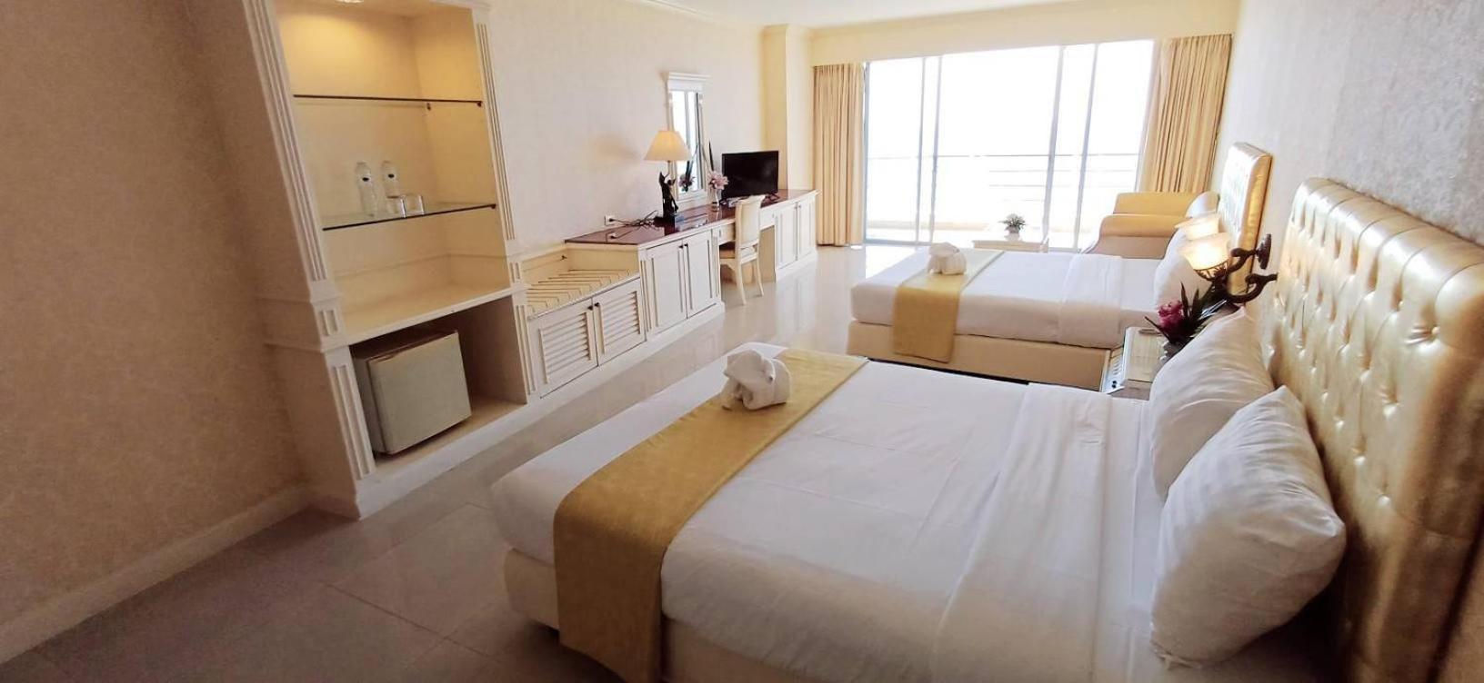 Adriatic Palace Hotel Патая Екстериор снимка
