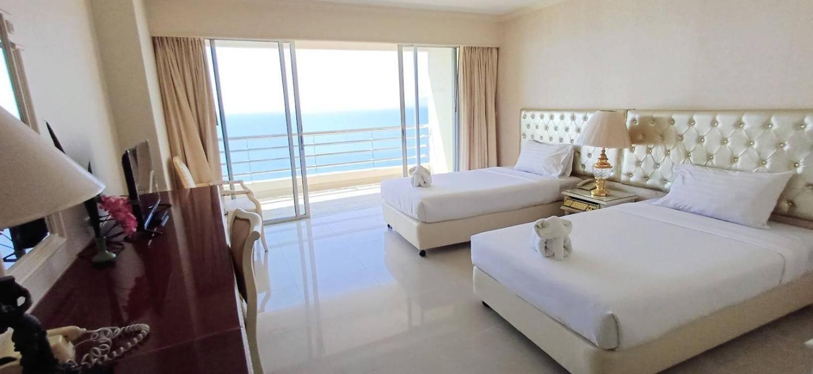 Adriatic Palace Hotel Патая Екстериор снимка