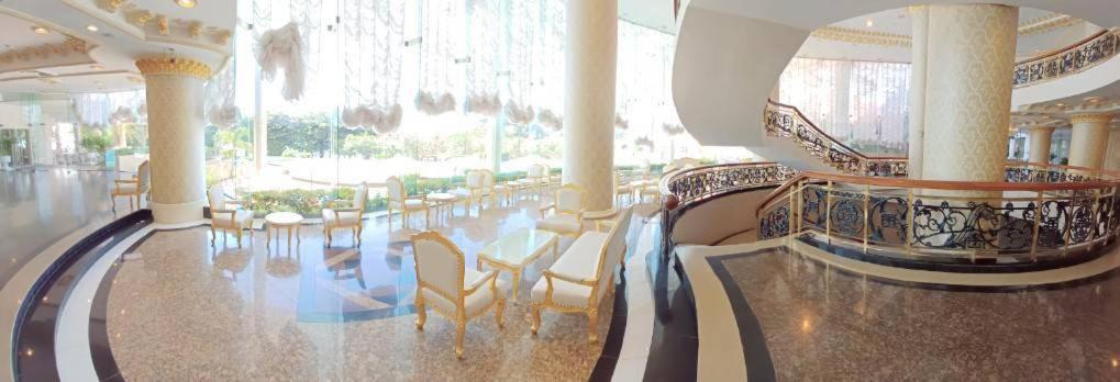 Adriatic Palace Hotel Патая Екстериор снимка