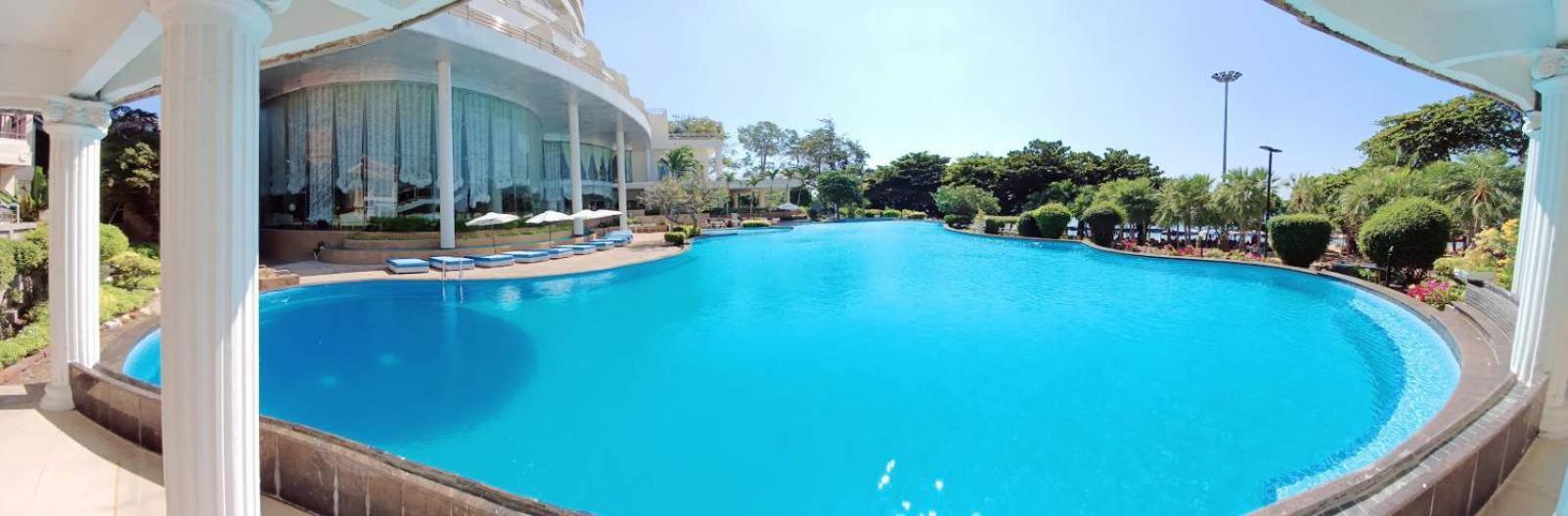 Adriatic Palace Hotel Патая Екстериор снимка