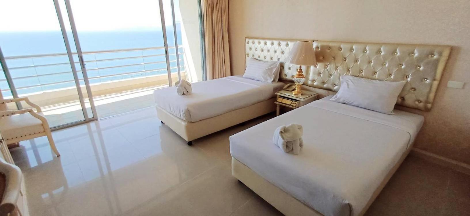 Adriatic Palace Hotel Патая Екстериор снимка