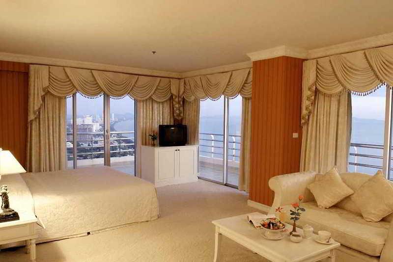 Adriatic Palace Hotel Патая Екстериор снимка