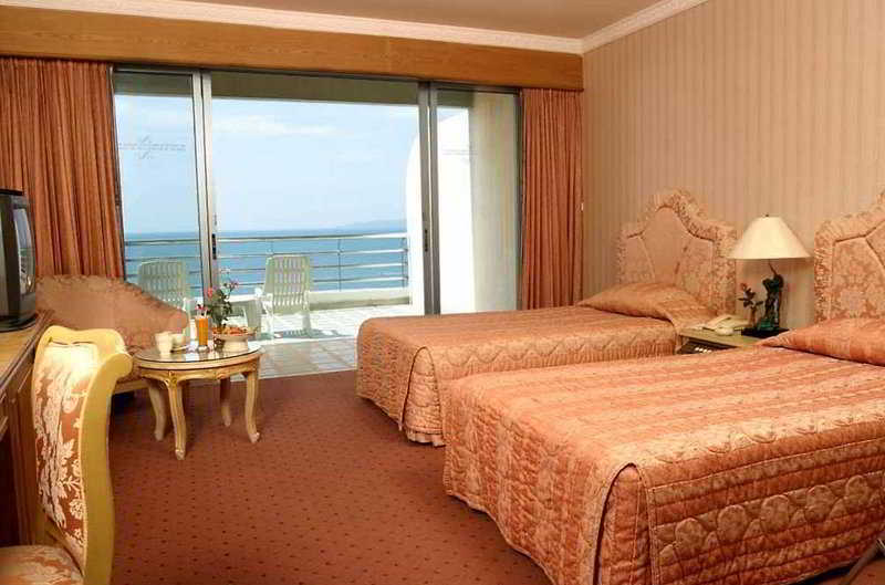 Adriatic Palace Hotel Патая Екстериор снимка