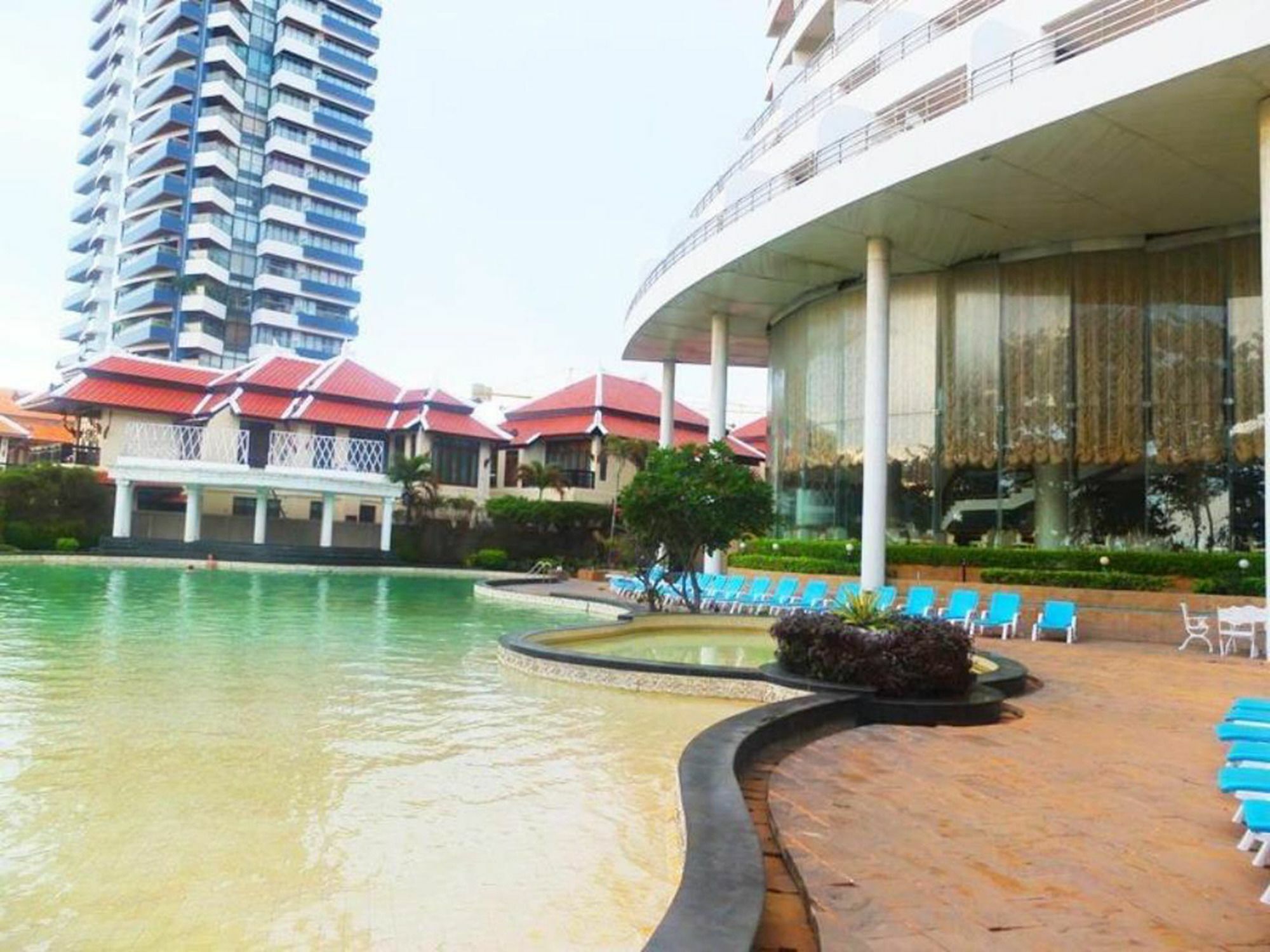 Adriatic Palace Hotel Патая Екстериор снимка